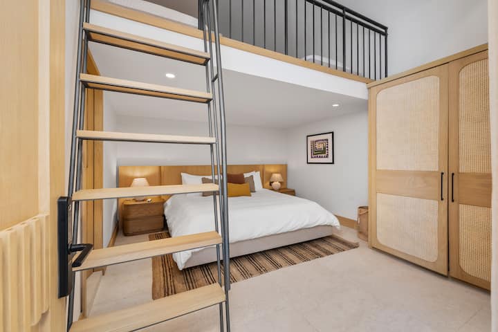 08fa9c61-9024-4bb0-97ba-9e8aa3b900a0